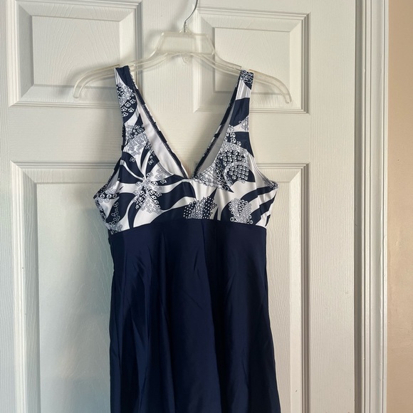 Women's Vacay Colorblock Floral Print Swimsuit Swimwear w/ Built in Boyshort 14 - Picture 8 of 10